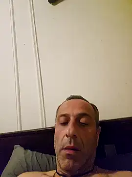 Snapshot of NY-DuDu chatting on 02-25-26, 05:18 NY-DuDu online show from 02-25-26, 05:18