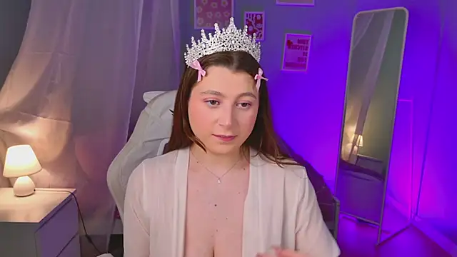 Queen Michelle  online show from 03-25-26, 10:41