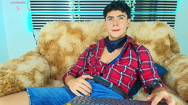 CamiiGuzmanX online show from 05-04-26, 07:50