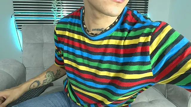 CamiiGuzmanX online show from 04-01-26, 09:56