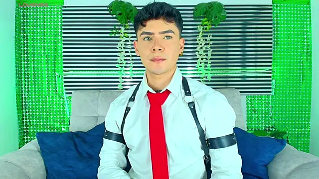 CamiiGuzmanX online show from 03-20-26, 08:21