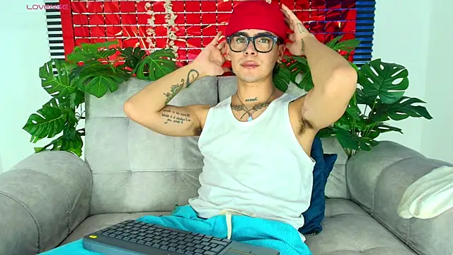 CamiiGuzmanX online show from 02-20-26, 09:28