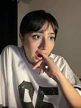 Snapshot of kaori_77 chatting on 07-07-26, 07:23 kaori 77 online show from 07-07-26, 07:23