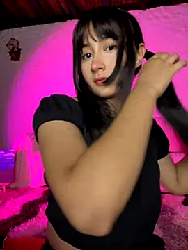 Snapshot of kaori_77 chatting on 09-18-25, 03:53 kaori 77 online show from 09-18-25, 03:53