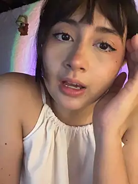 Snapshot of kaori_77 chatting on 09-22-25, 04:29 kaori 77 online show from 09-22-25, 04:29