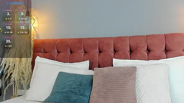 Tania 77  online show from 02-25-26, 07:25