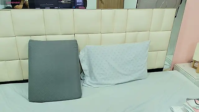 gisell gomez online show from 11-14-25, 12:09