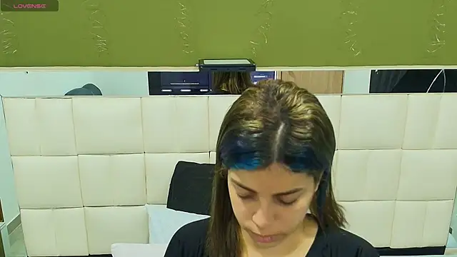 gisell gomez online show from 09-18-25, 12:08