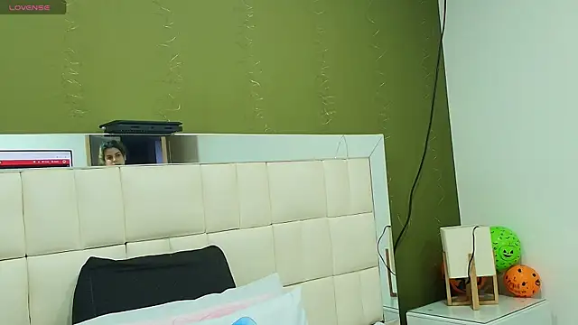 gisell gomez online show from 10-26-25, 12:05