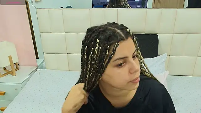 gisell gomez online show from 12-02-25, 12:40