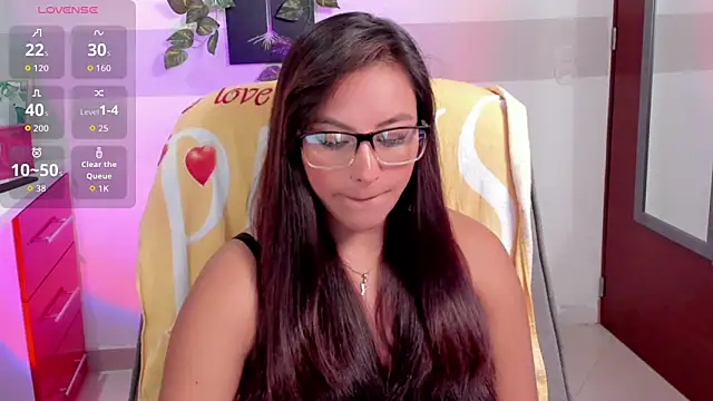 Cameroon-Diaz online show from 03-28-26, 02:07