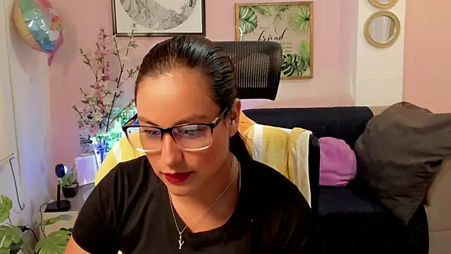 Cameroon-Diaz online show from 01-19-26, 01:48