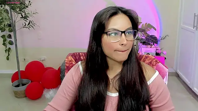 Cameroon-Diaz online show from 02-27-26, 01:55