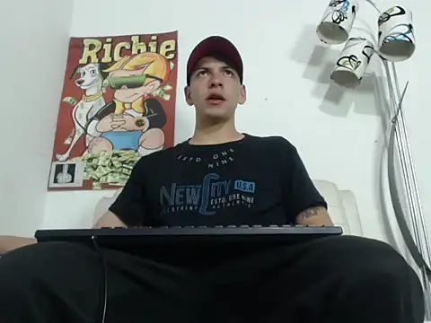 Thomasjons  online show from 11-09-25, 02:37