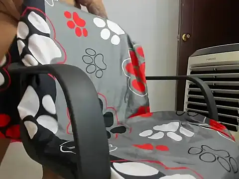 Karol c31 online show from 04-13-26, 01:53