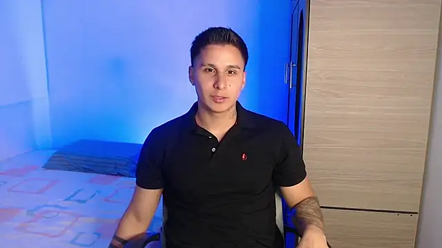 Snapshot of valentinosex1 chatting on 09-16-25, 09:27 valentinosex1 online show from 09-16-25, 09:27