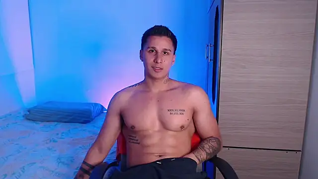 Snapshot of valentinosex1 chatting on 09-25-25, 11:22 valentinosex1 online show from 09-25-25, 11:22