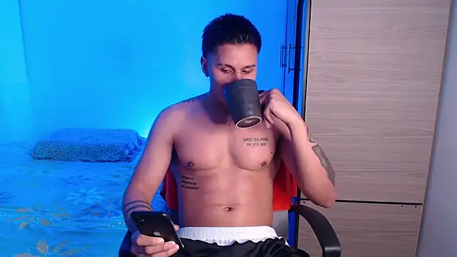 valentinosex1 online show from 10-26-25, 08:53