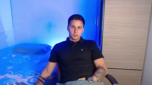 valentinosex1 online show from 01-08-26, 09:54