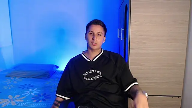 valentinosex1 online show from 11-14-25, 10:57