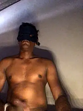 Bullboy8in online show from 09-26-25, 04:30