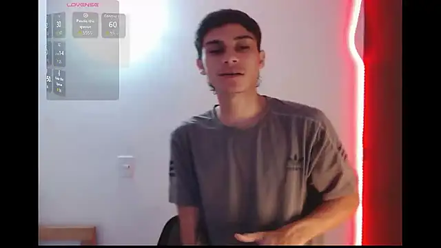 Snapshot of axel_davis_ chatting on 10-17-25, 05:33 axel davis  online show from 10-17-25, 05:33