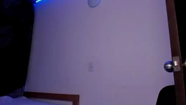 axel davis  online show from 10-31-25, 01:35