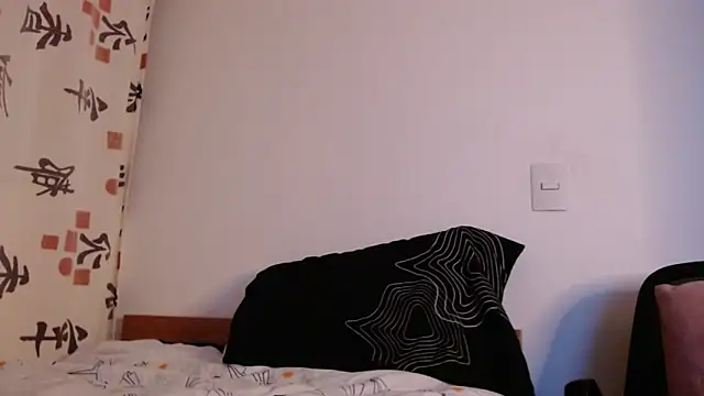 Snapshot of axel_davis_ chatting on 10-09-25, 12:00 axel davis  online show from 10-09-25, 12:00