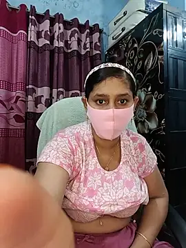 Cute Faria online show from 06-18-26, 01:49