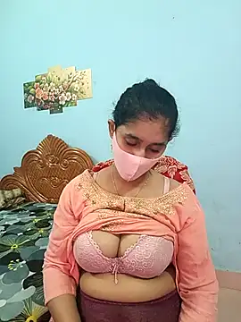 Cute Faria online show from 11-18-25, 04:05