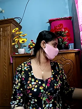 Cute Faria online show from 11-23-25, 08:57