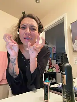 Chicagobabe online show from 11-21-25, 07:29