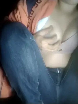 Uknhi online show from 10-30-25, 04:26