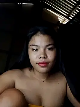 Snapshot of cloe_candy19 chatting on 10-10-25, 10:32 cloe candy19 online show from 10-10-25, 10:32