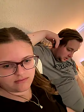 CurvyPaar2 online show from 09-19-25, 04:11