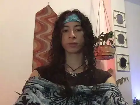 Snapshot of camille_delrey chatting on 09-14-25, 12:44 camille delrey online show from 09-14-25, 12:44