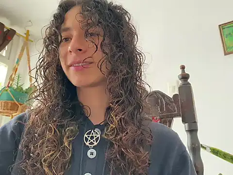 Snapshot of camille_delrey chatting on 11-02-25, 04:34 camille delrey online show from 11-02-25, 04:34