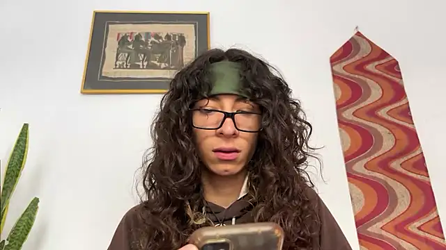 Snapshot of camille_delrey chatting on 12-15-25, 12:55 camille delrey online show from 12-15-25, 12:55