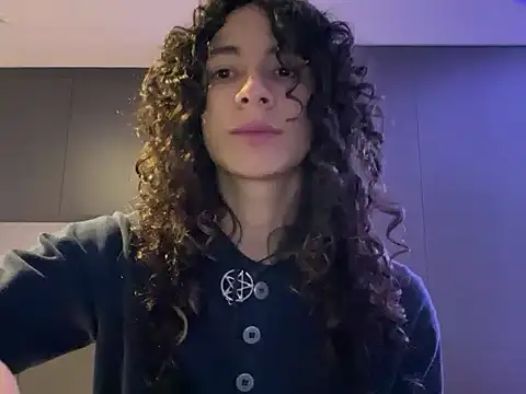 Snapshot of camille_delrey chatting on 10-12-25, 05:42 camille delrey online show from 10-12-25, 05:42