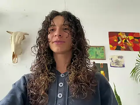 Snapshot of camille_delrey chatting on 10-31-25, 06:15 camille delrey online show from 10-31-25, 06:15