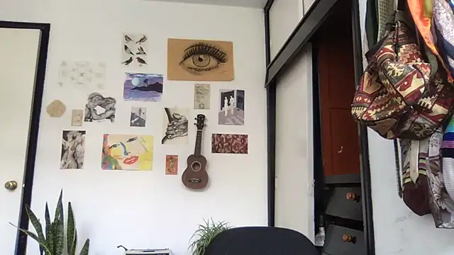 Snapshot of camille_delrey chatting on 02-12-26, 04:18 camille delrey online show from 02-12-26, 04:18