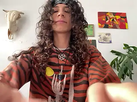 Snapshot of camille_delrey chatting on 09-17-25, 07:49 camille delrey online show from 09-17-25, 07:49