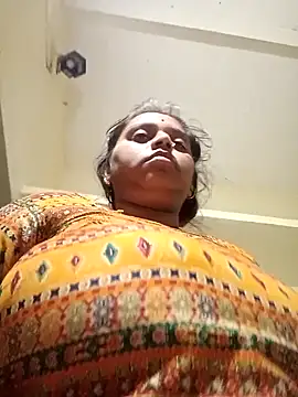 Hot crety online show from 11-05-25, 12:14