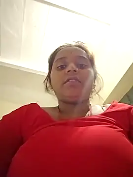 Snapshot of Hot_crety chatting on 10-29-25, 03:11 Hot crety online show from 10-29-25, 03:11