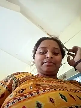 Hot crety online show from 11-18-25, 01:14