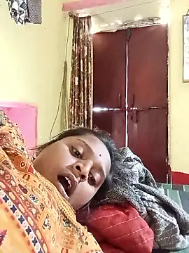 Hot crety online show from 04-07-26, 06:48