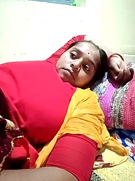 Snapshot of Hot_crety chatting on 10-29-25, 02:10 Hot crety online show from 10-29-25, 02:10