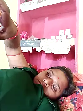 Hot crety online show from 04-15-26, 06:52