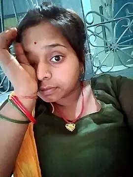 Snapshot of Hot_crety chatting on 10-06-25, 11:55 Hot crety online show from 10-06-25, 11:55