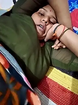 Snapshot of Hot_crety chatting on 09-11-25, 06:24 Hot crety online show from 09-11-25, 06:24